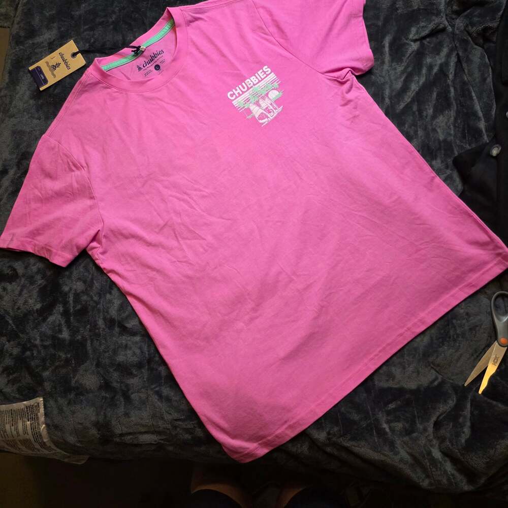 Chubbies Weekend Has Arrived Pink Graphic T-Shirt Large
